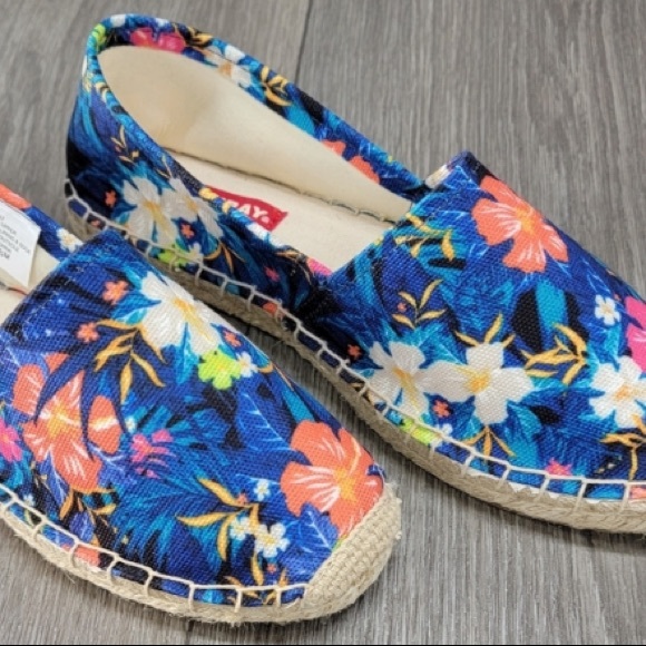 NEW! UNIONBAY FANNIE Tropical Canvas Espadrilles - Picture 11 of 11